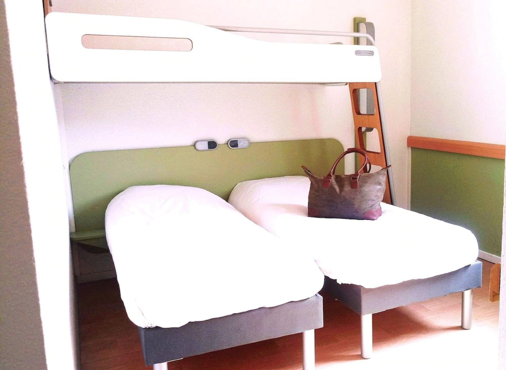 Ibis Budget Lille Gares Vieux-Лил Екстериор снимка