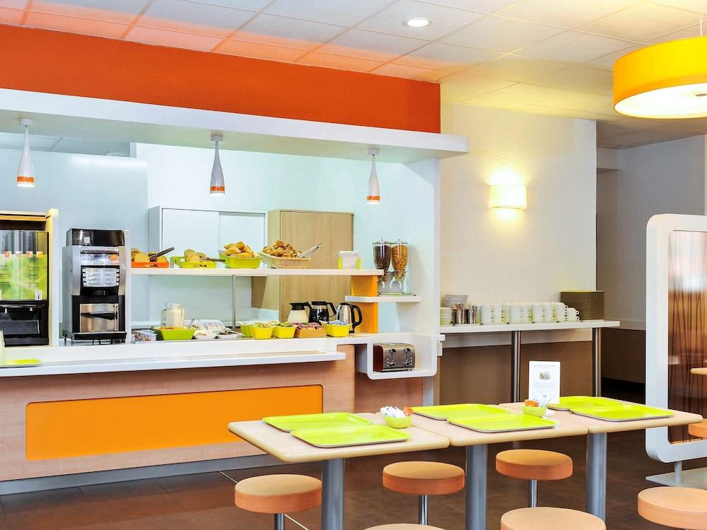 Ibis Budget Lille Gares Vieux-Лил Екстериор снимка