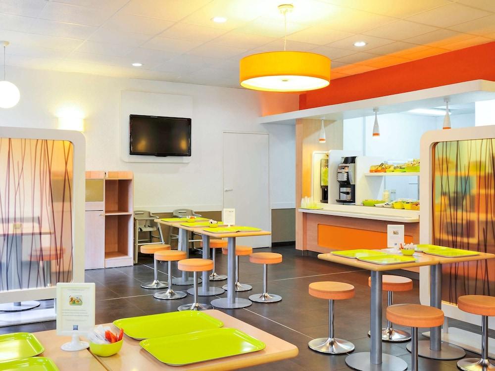 Ibis Budget Lille Gares Vieux-Лил Екстериор снимка