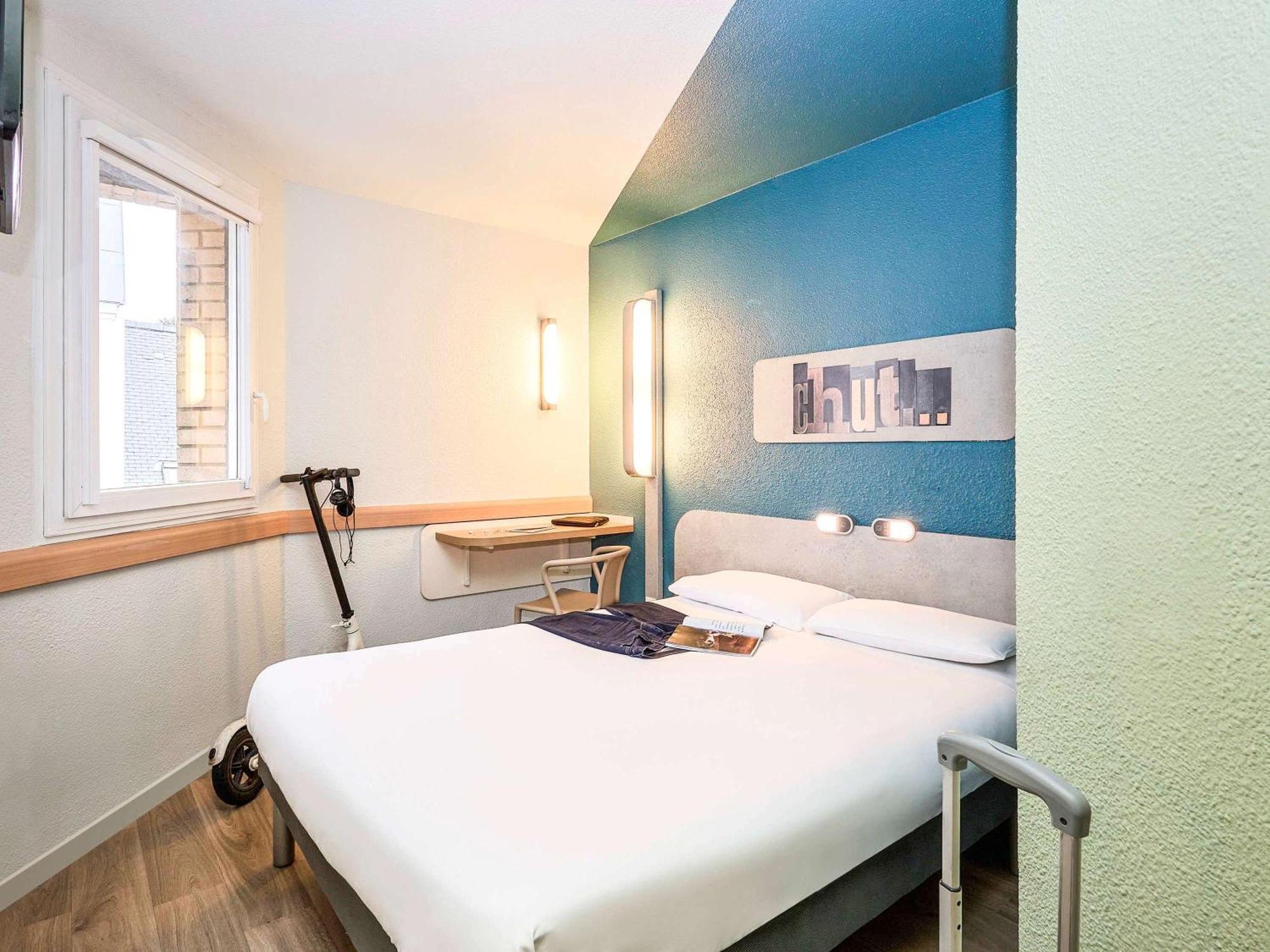 Ibis Budget Lille Gares Vieux-Лил Екстериор снимка