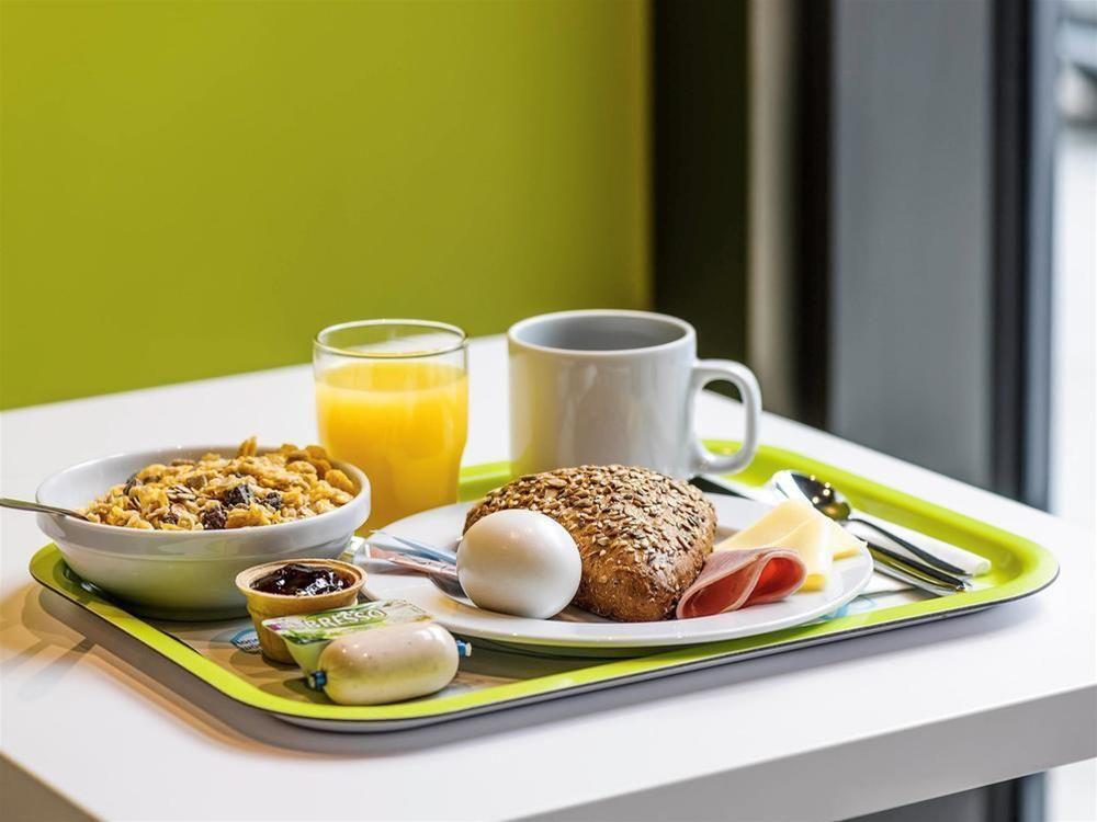 Ibis Budget Lille Gares Vieux-Лил Екстериор снимка